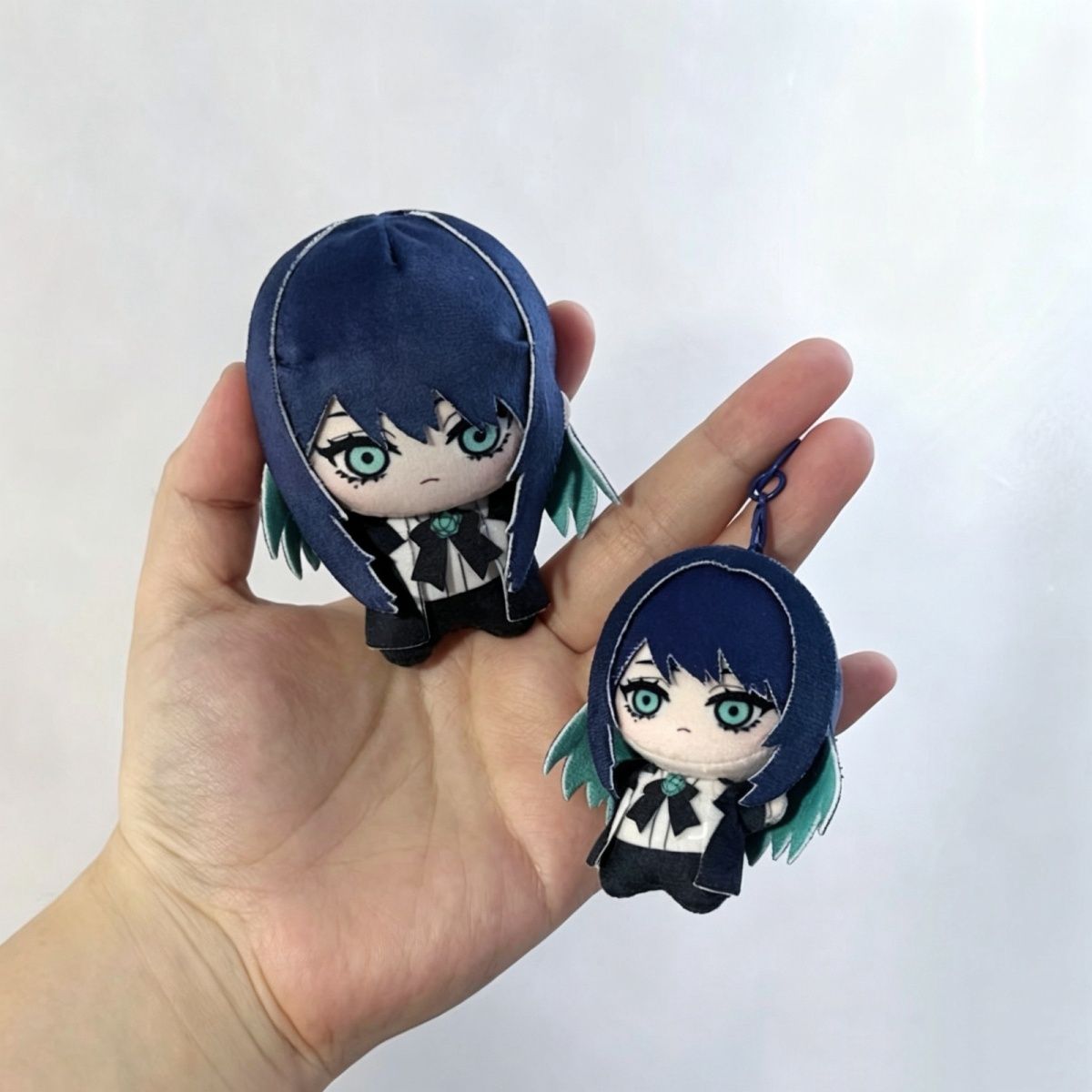 Soft Plush Doll - 10cmアニメアドぬいぐるみ人形 ‌ 柔らかいぬいぐるみ周辺機器キャラクター、ファン向けコレクションギフト