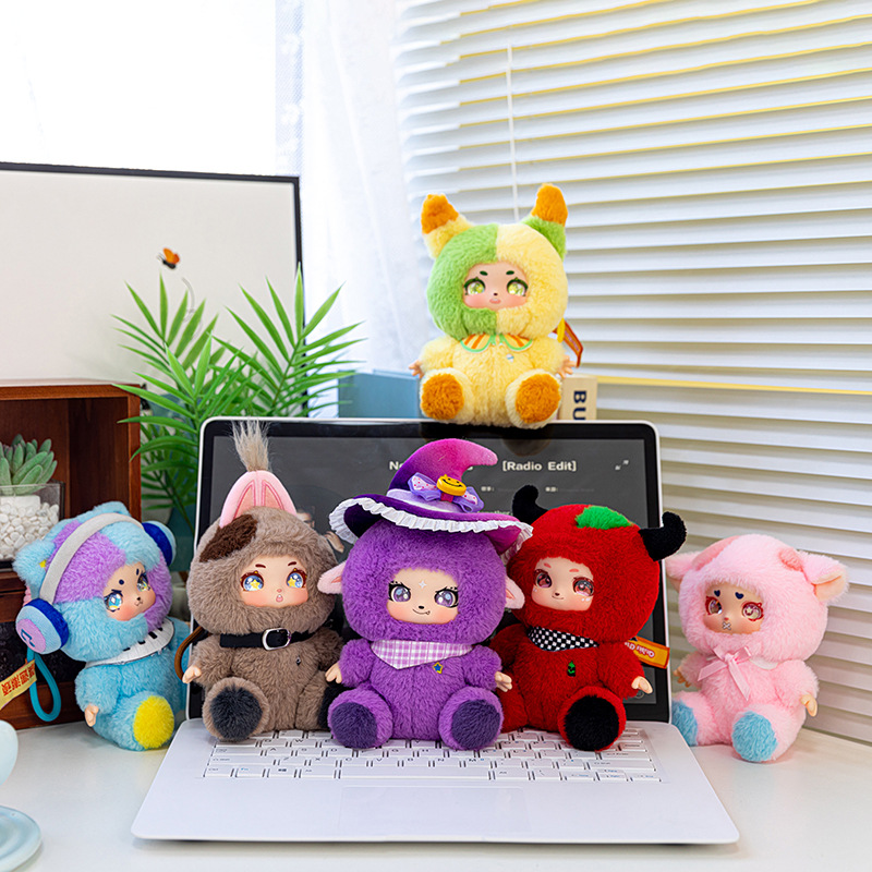 かわいいハロウィン魔女人形ビニール顔ぬいぐるみカラフルな人形 - Kids Toys Doll のレビューと価格